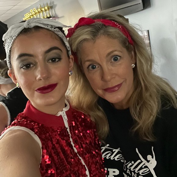 Meet your Posher, Jennifer - Picture 8 of 15